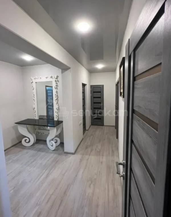 3 Սենյականոց Բնակարան, 98քմ, 2/9 հարկ, Կապիտալ Վերանորոգված