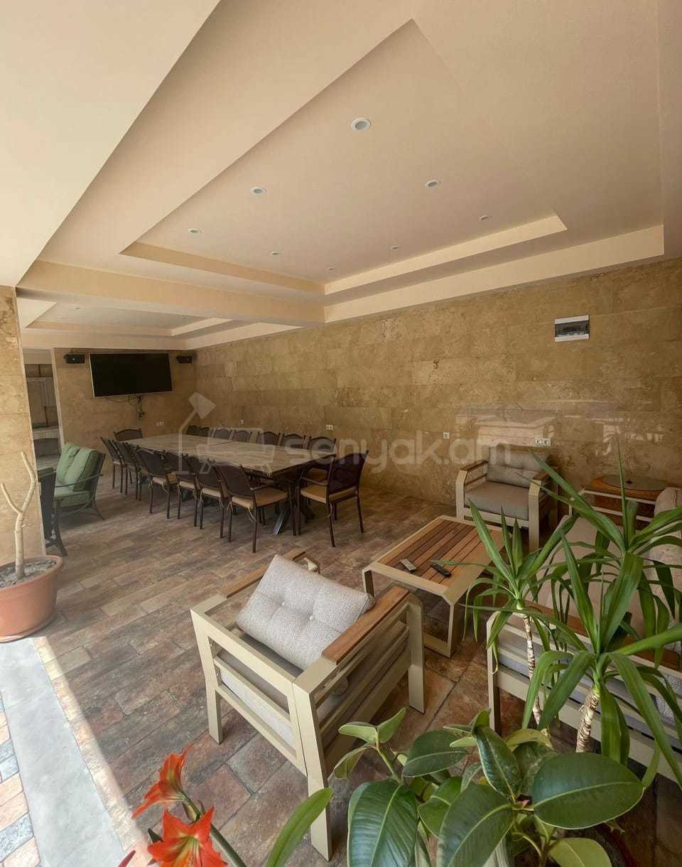 5 Սենյականոց Շքեղ Առանձնատուն, 250քմ, Լողավազանով