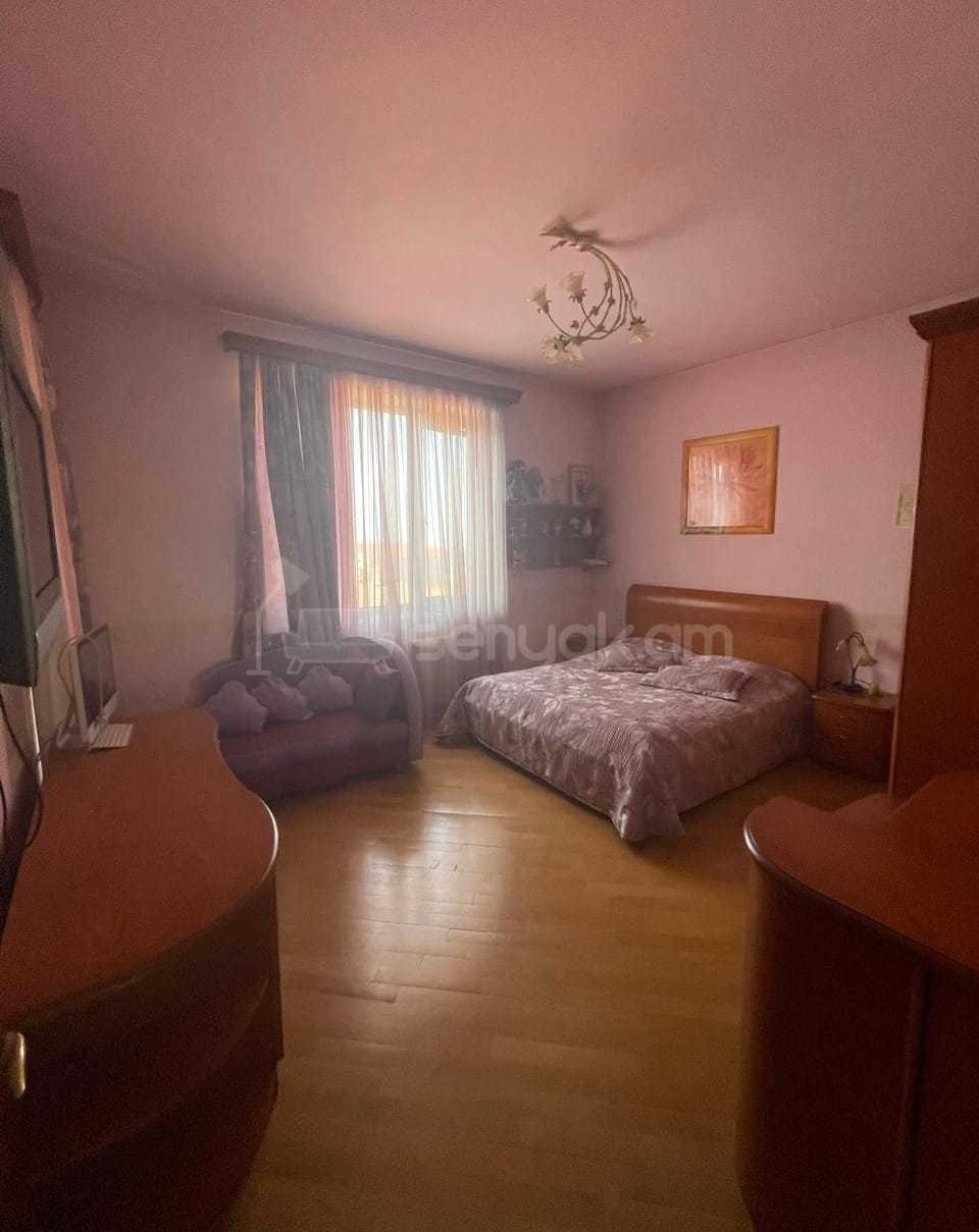 5 Սենյականոց Շքեղ Առանձնատուն, 250քմ, Լողավազանով