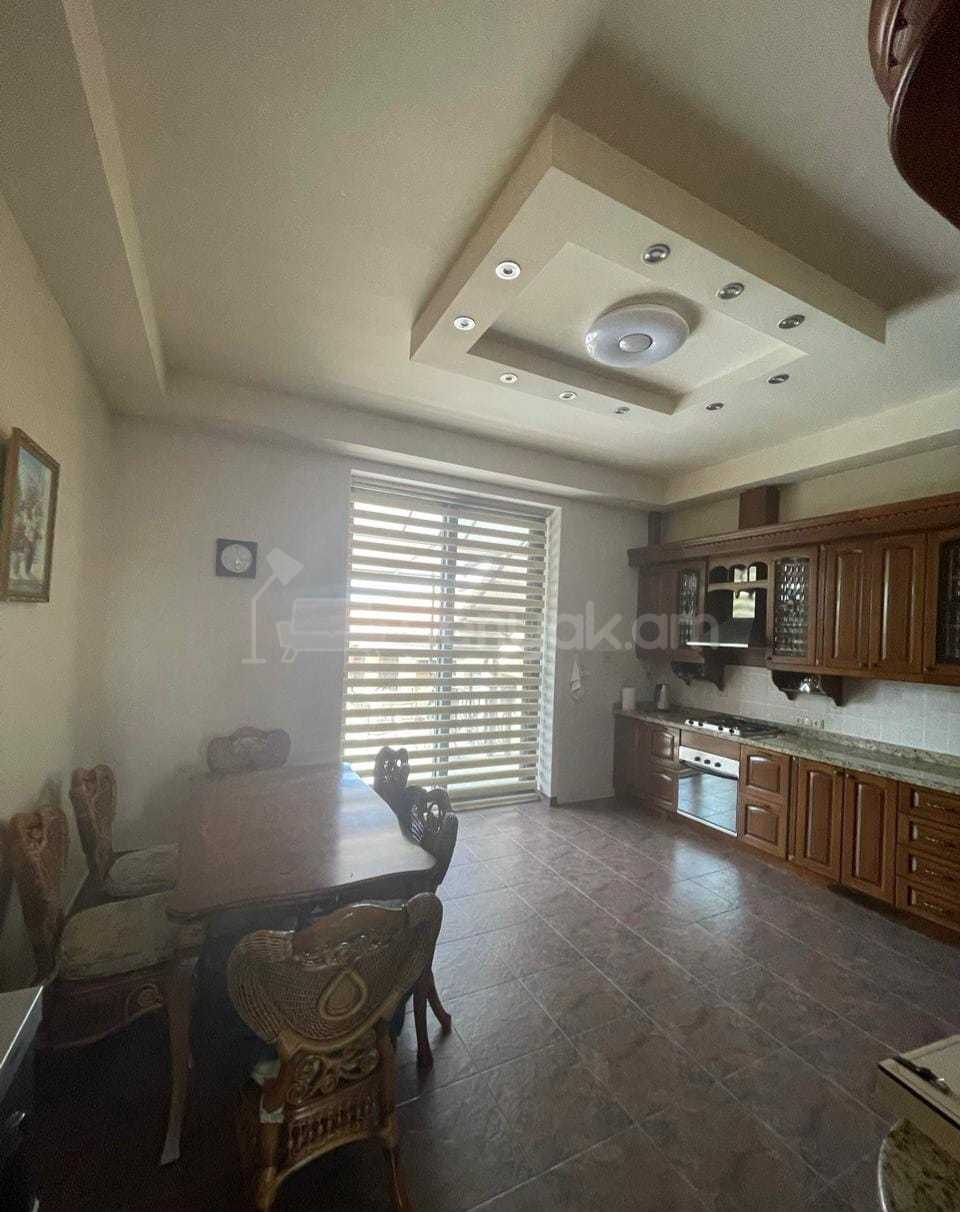 5 Սենյականոց Շքեղ Առանձնատուն, 250քմ, Լողավազանով