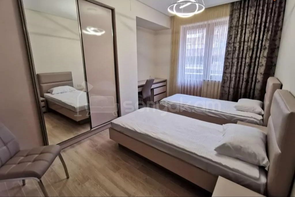 3 Սենյականոց Բնակարան Նորակառույցում, 80քմ, 7/10 հարկ, Դիզայներական Վերանորոգված