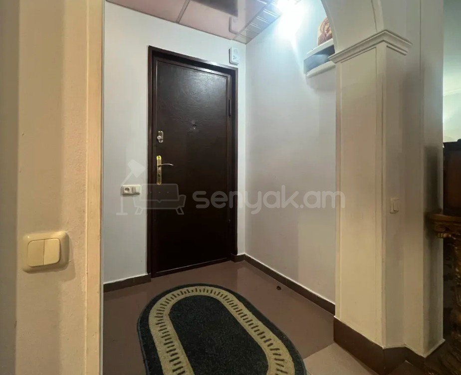 3 Սենյականոց Բնակարան Քարե Շենքում, 75քմ, 2/4 հարկ, Կապիտալ Վերանորոգված