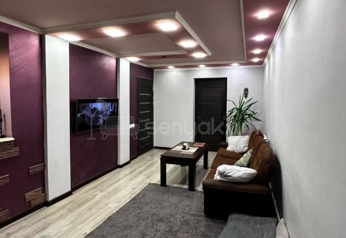 3 Սենյականոց Բնակարան Քարե Շենքում, 70քմ, 5/5 հարկ, Դիզայներական Վերանորոգված