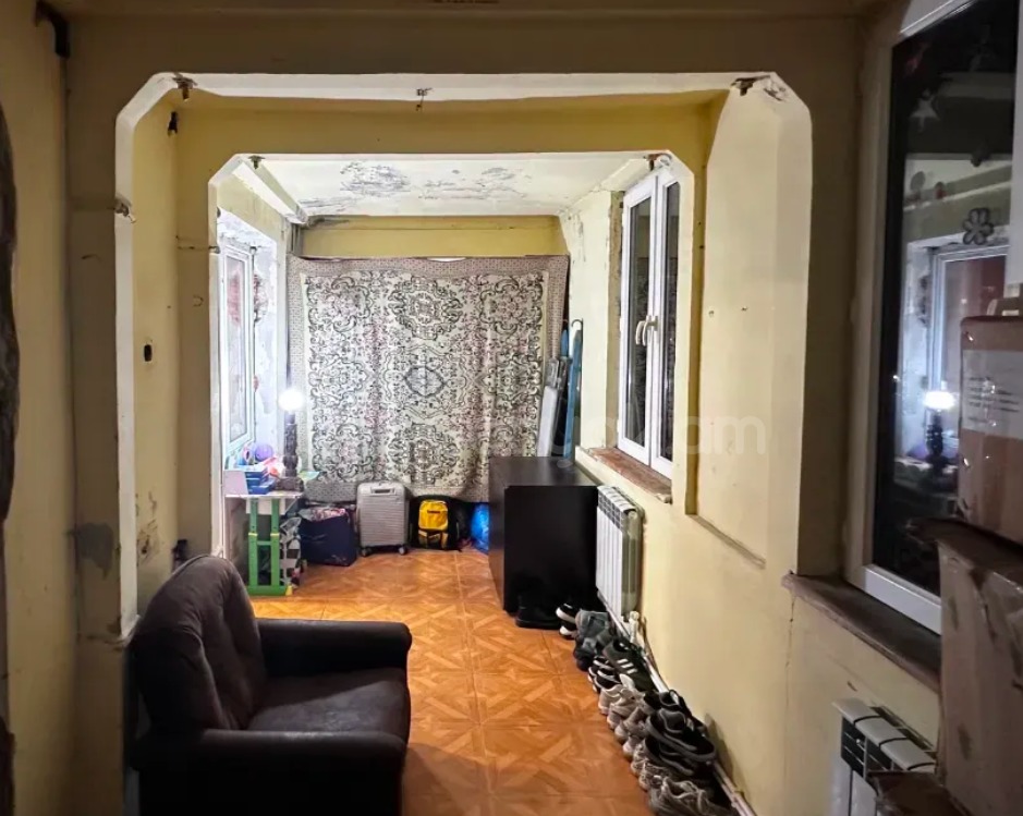 3 Սենյականոց Բնակարան Քարե Շենքում, 70քմ, 5/5 հարկ, Դիզայներական Վերանորոգված