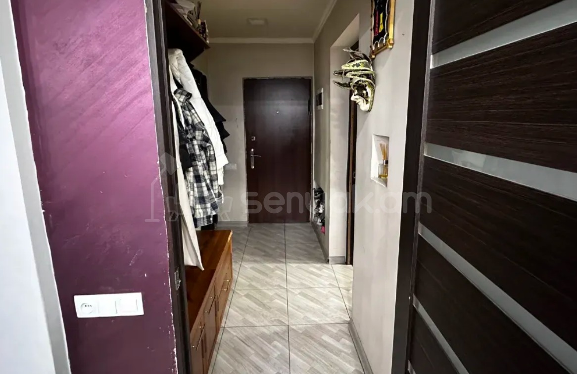 3 Սենյականոց Բնակարան Քարե Շենքում, 70քմ, 5/5 հարկ, Դիզայներական Վերանորոգված