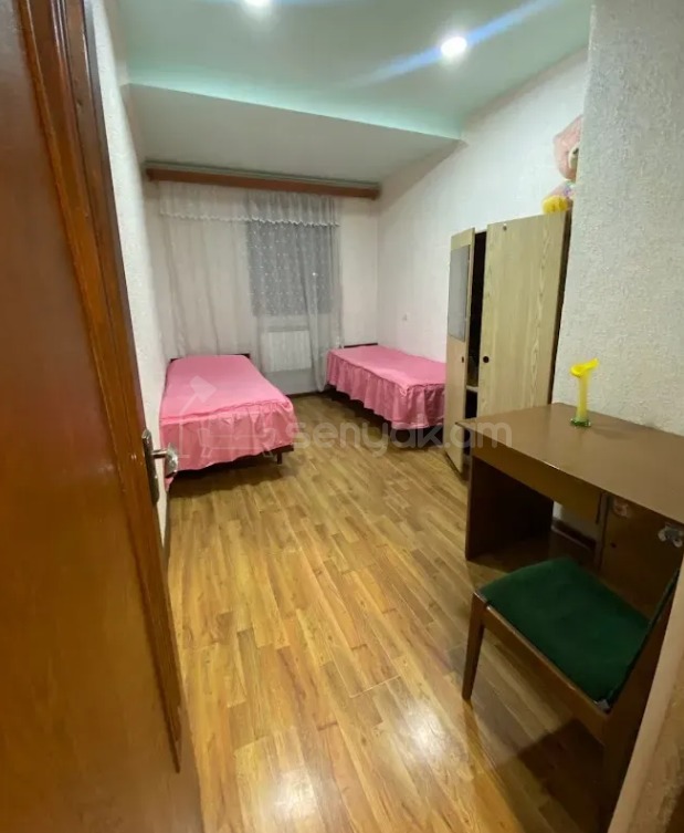 3 Սենյականոց Բնակարան Քարե Շենքում, 80քմ, 5/5 հարկ, Կապիտալ Վերանորոգված