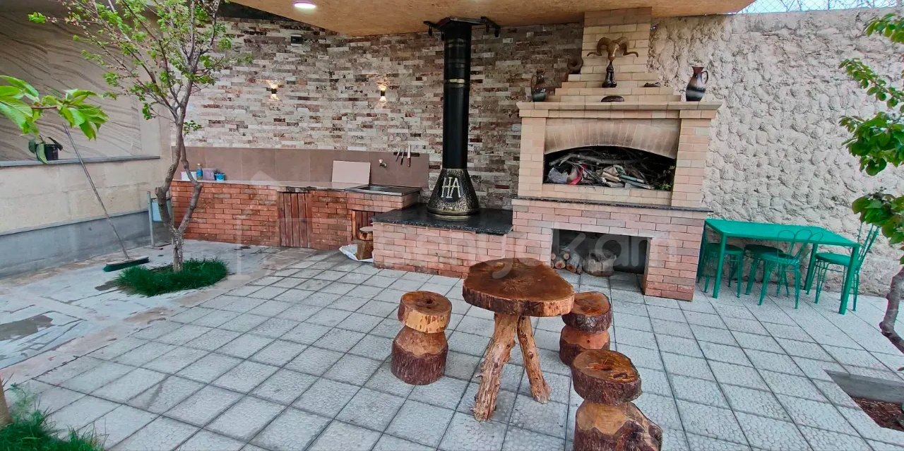 1 Սենյականոց Ամառանոց, 100քմ, Լողավազանով