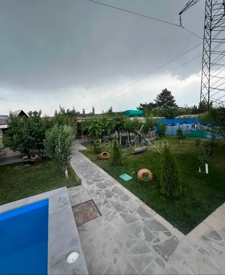 1 Սենյականոց Ամառանոց, 100քմ, Լողավազանով