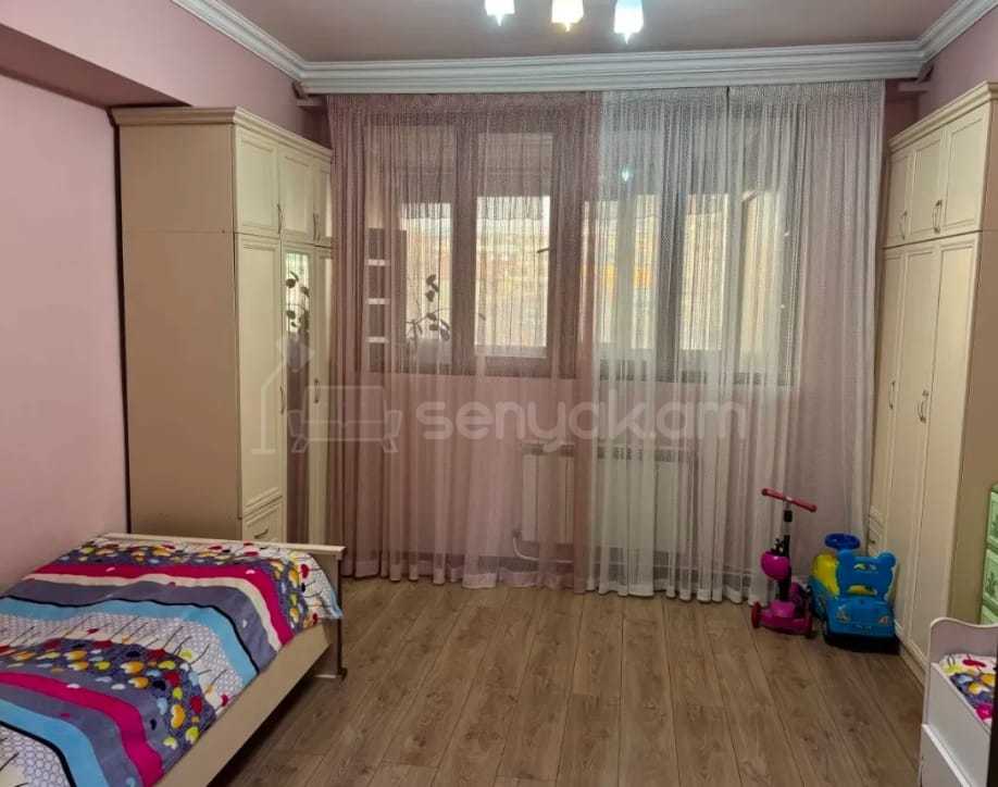 4 Սենյականոց Բնակարան, 95քմ, 4/9 հարկ, Նորմալ Վիճակում
