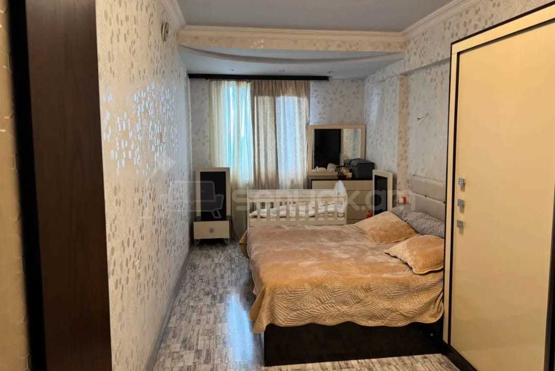 4 Սենյականոց Բնակարան, 95քմ, 4/9 հարկ, Նորմալ Վիճակում