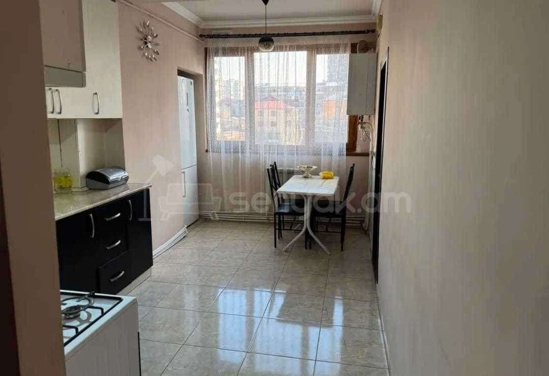 4 Սենյականոց Բնակարան, 95քմ, 4/9 հարկ, Նորմալ Վիճակում