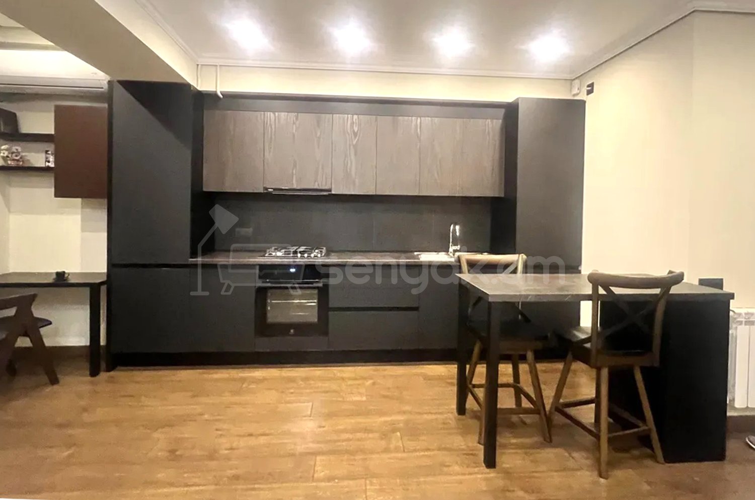 2 Սենյականոց Բնակարան, 44քմ, 3/9 հարկ, Դիզայներական Վերանորոգված