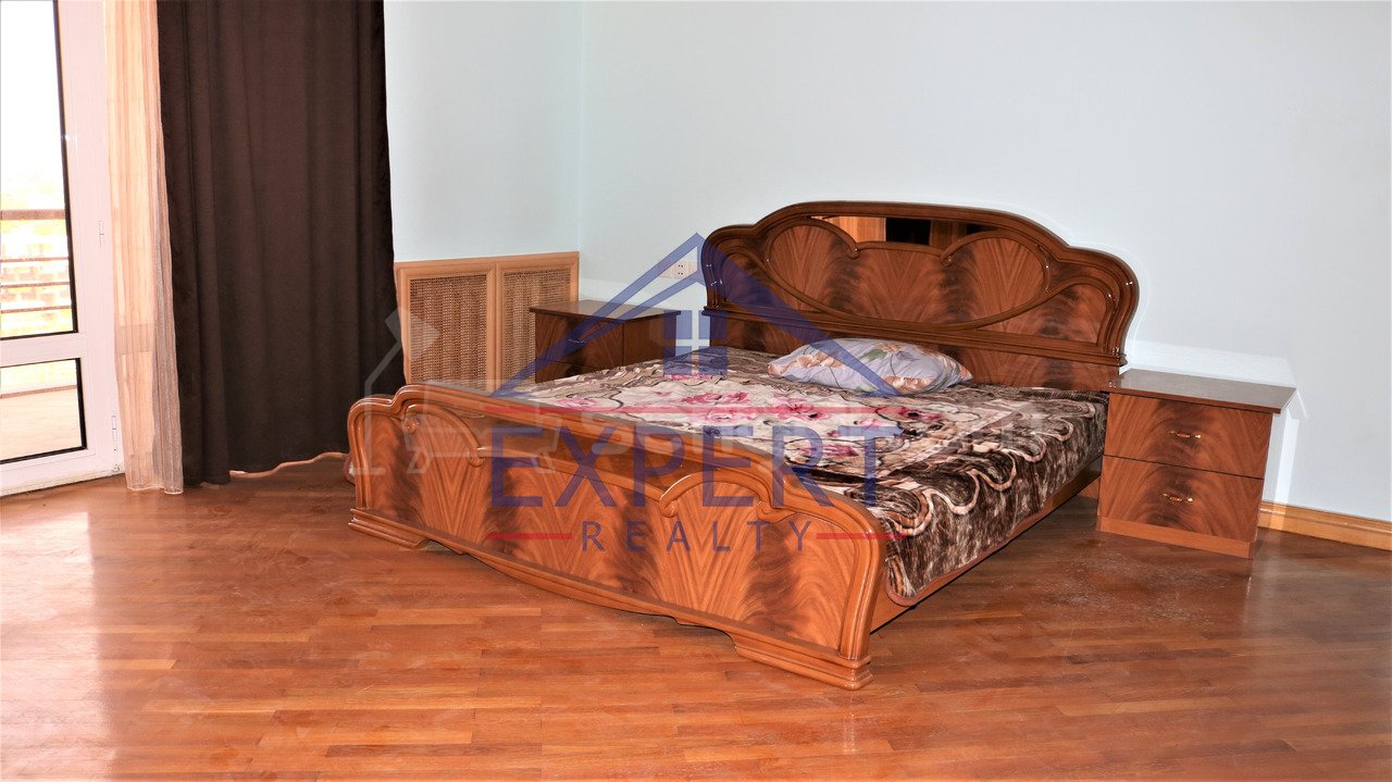 5 Սենյականոց Շքեղ Առանձնատուն, 640քմ, Լողավազանով, Ավտոտնակով