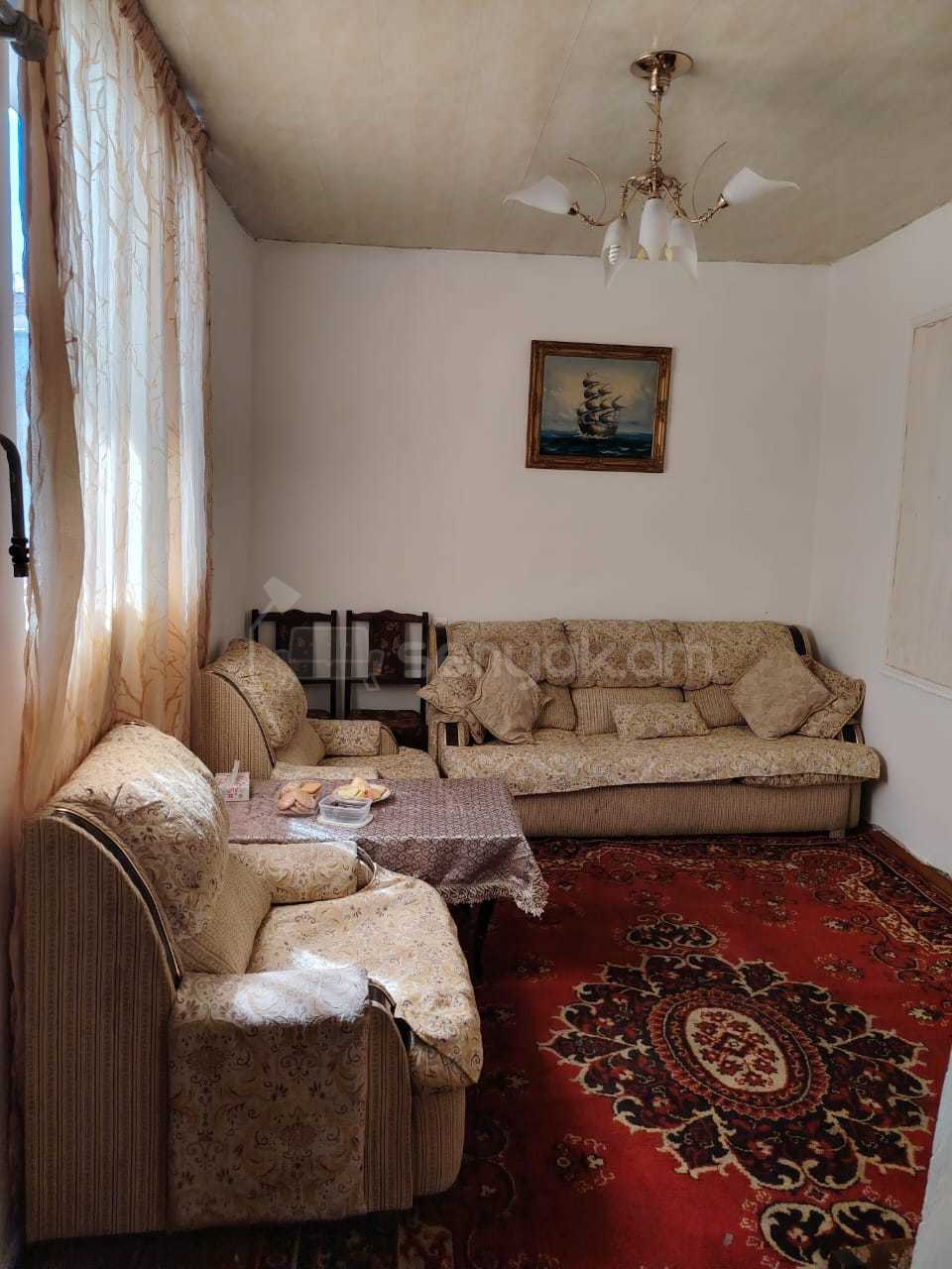 3 Սենյականոց Բնակարան Քարե Շենքում, 48քմ, 1/1 հարկ, Նորմալ Վիճակում, Կահավորված