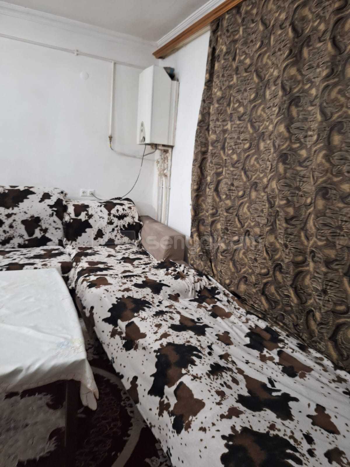 3 Սենյականոց Բնակարան, 100քմ, 1/1 հարկ, Նորմալ Վիճակում