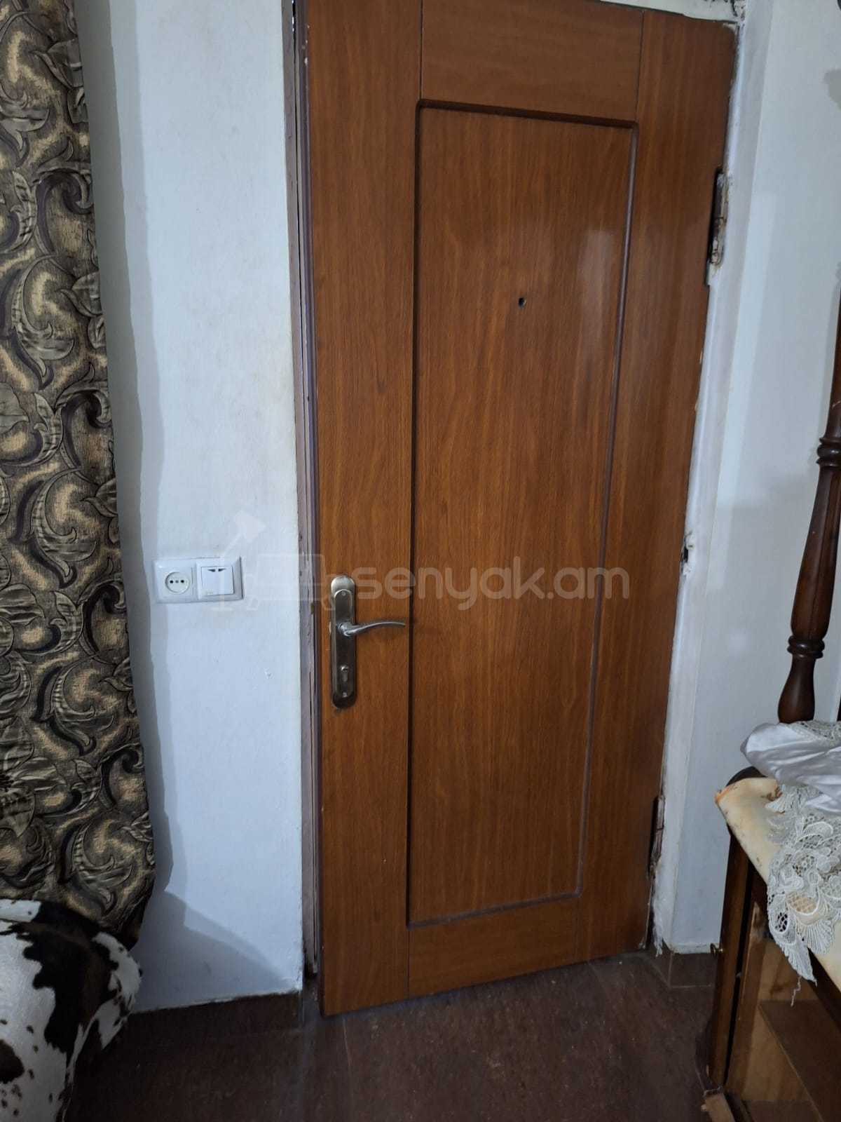 3 Սենյականոց Բնակարան, 100քմ, 1/1 հարկ, Նորմալ Վիճակում