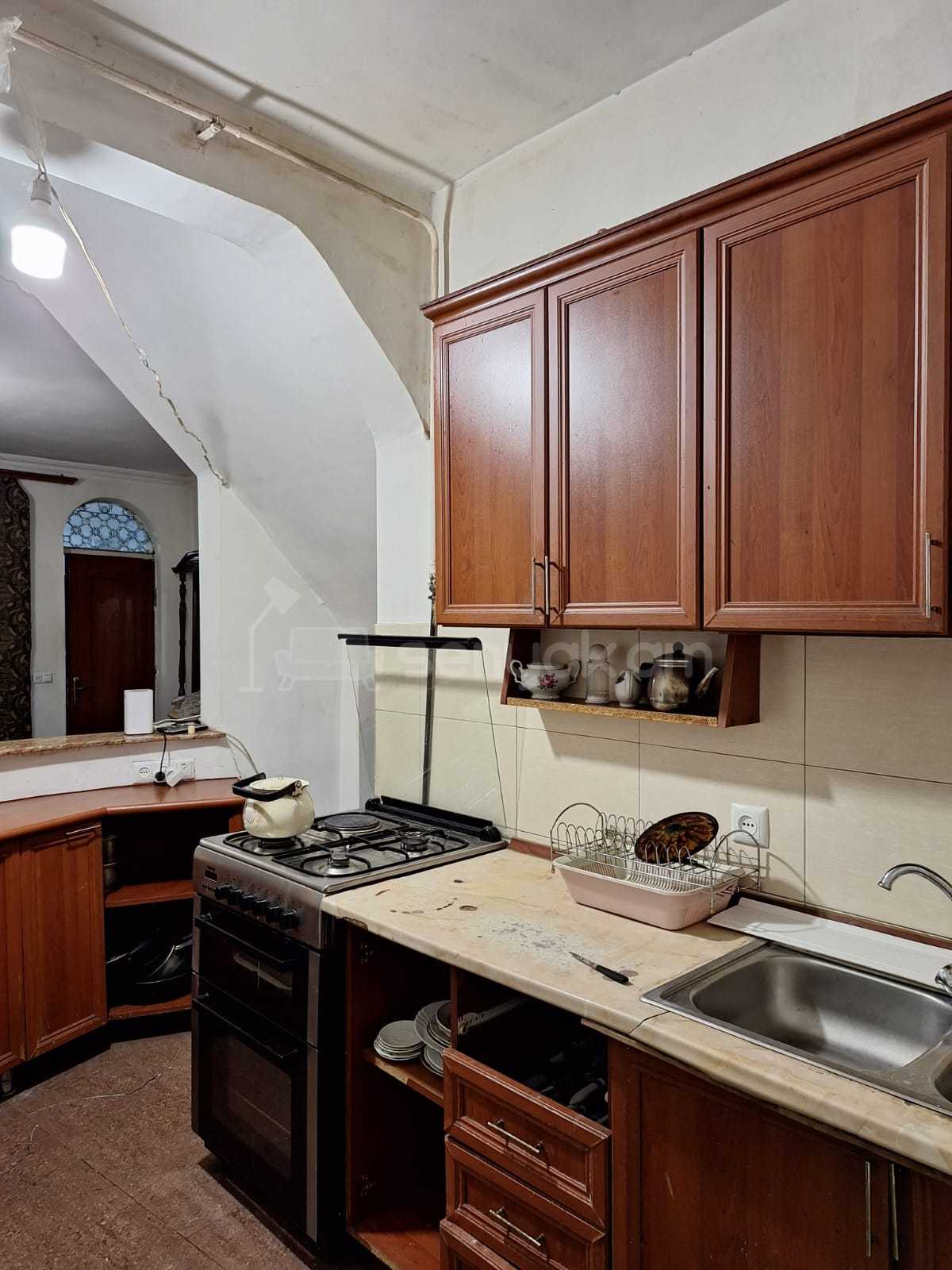 3 Սենյականոց Բնակարան, 100քմ, 1/1 հարկ, Նորմալ Վիճակում