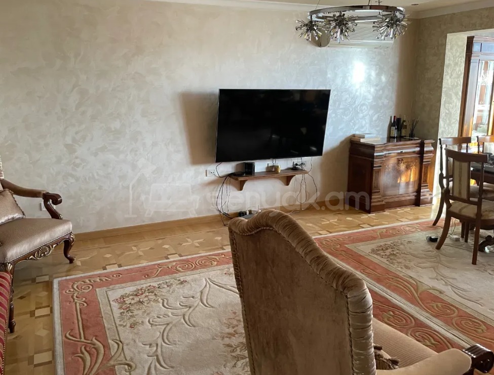 5 Սենյականոց Բնակարան Նորակառույցում, 200քմ, 5/9 հարկ, Դիզայներական Վերանորոգված