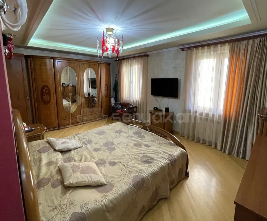 5 Սենյականոց Բնակարան Նորակառույցում, 200քմ, 5/9 հարկ, Դիզայներական Վերանորոգված