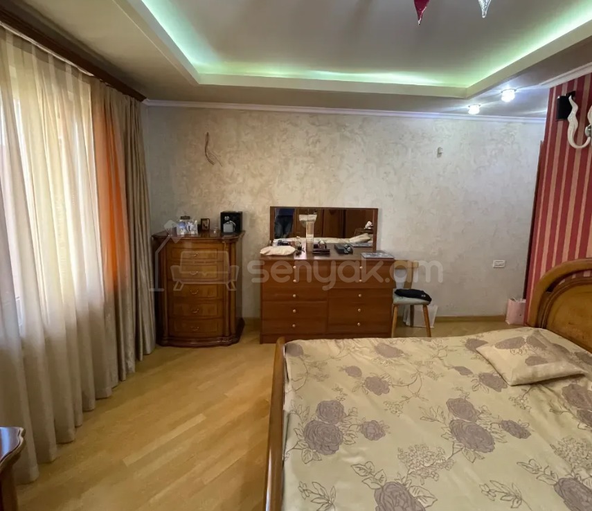 5 Սենյականոց Բնակարան Նորակառույցում, 200քմ, 5/9 հարկ, Դիզայներական Վերանորոգված