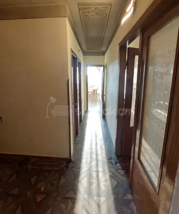3 Սենյականոց Բնակարան, 92քմ, 6/10 հարկ, Պետական Վիճակում