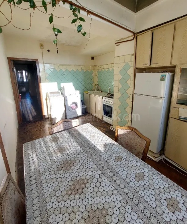 3 Սենյականոց Բնակարան, 92քմ, 6/10 հարկ, Պետական Վիճակում