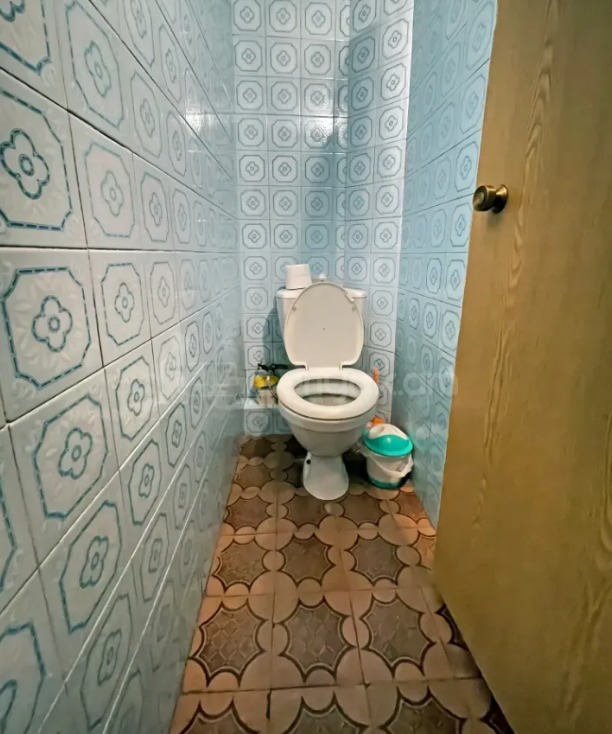 3 Սենյականոց Բնակարան Քարե Շենքում, 110քմ, 2/5 հարկ, Պետական Վիճակում