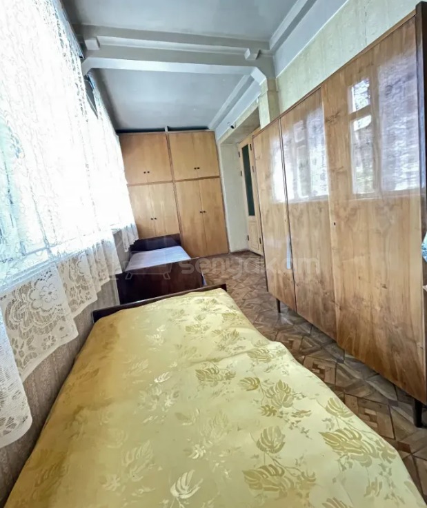 3 Սենյականոց Բնակարան Քարե Շենքում, 110քմ, 2/5 հարկ, Պետական Վիճակում