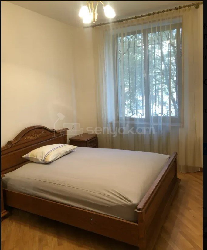2 Սենյականոց Բնակարան Քարե Շենքում, 40քմ, 2/4 հարկ, Կապիտալ Վերանորոգված, Կահավորված