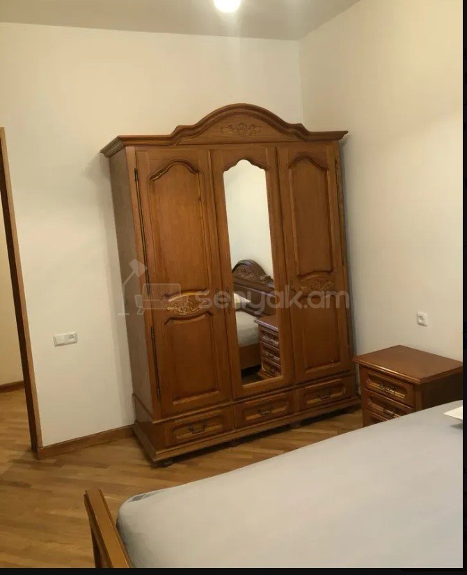 2 Սենյականոց Բնակարան Քարե Շենքում, 40քմ, 2/4 հարկ, Կապիտալ Վերանորոգված, Կահավորված