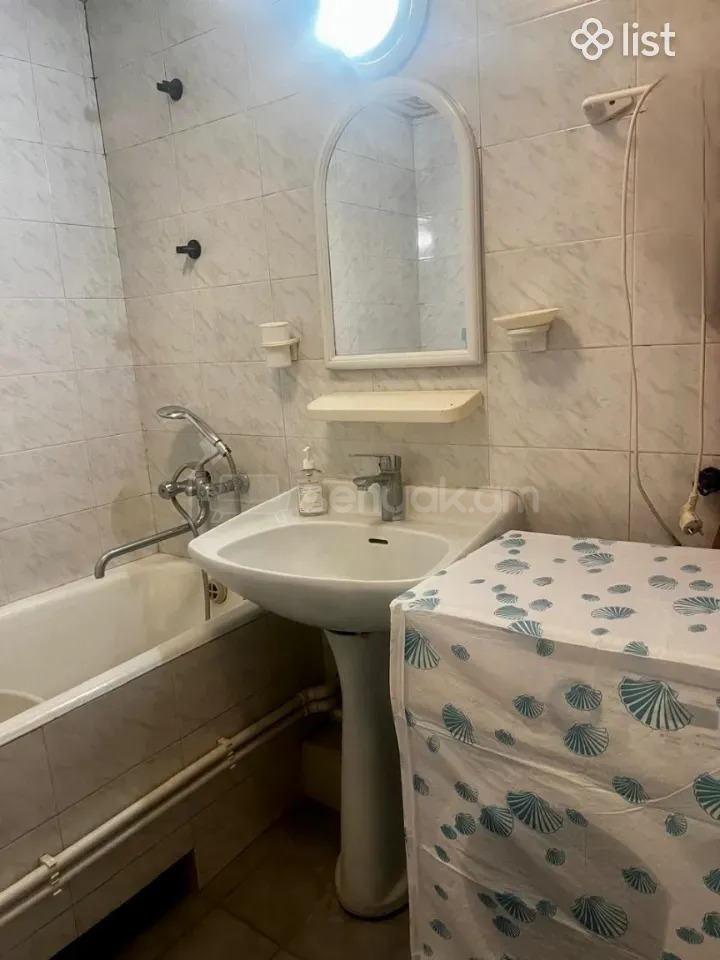 2 Սենյականոց Բնակարան, 45քմ, 4/5 հարկ, Նորմալ Վիճակում, Կահավորված