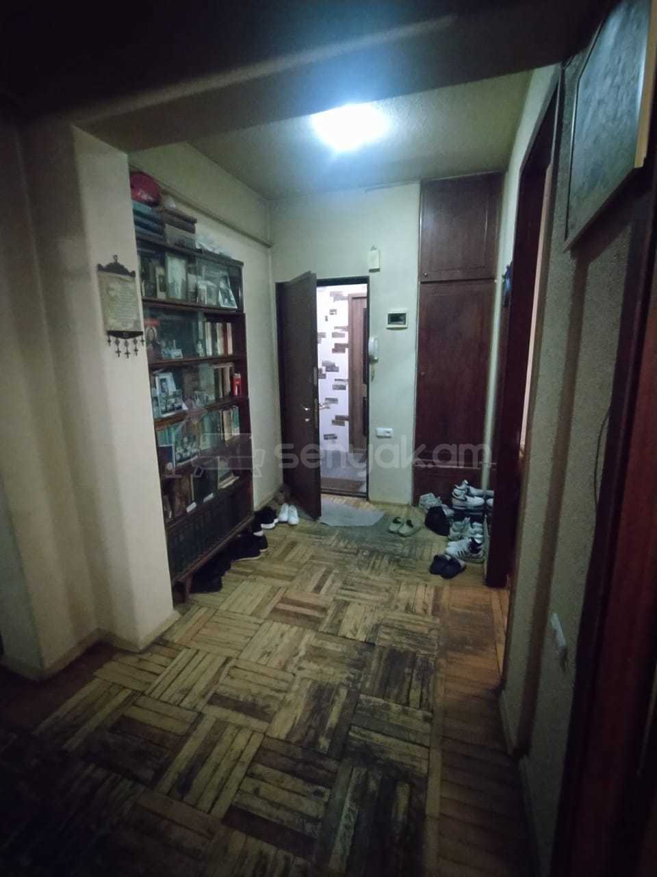 3 Սենյականոց Բնակարան, 84քմ, 5/9 հարկ, Նորմալ Վիճակում