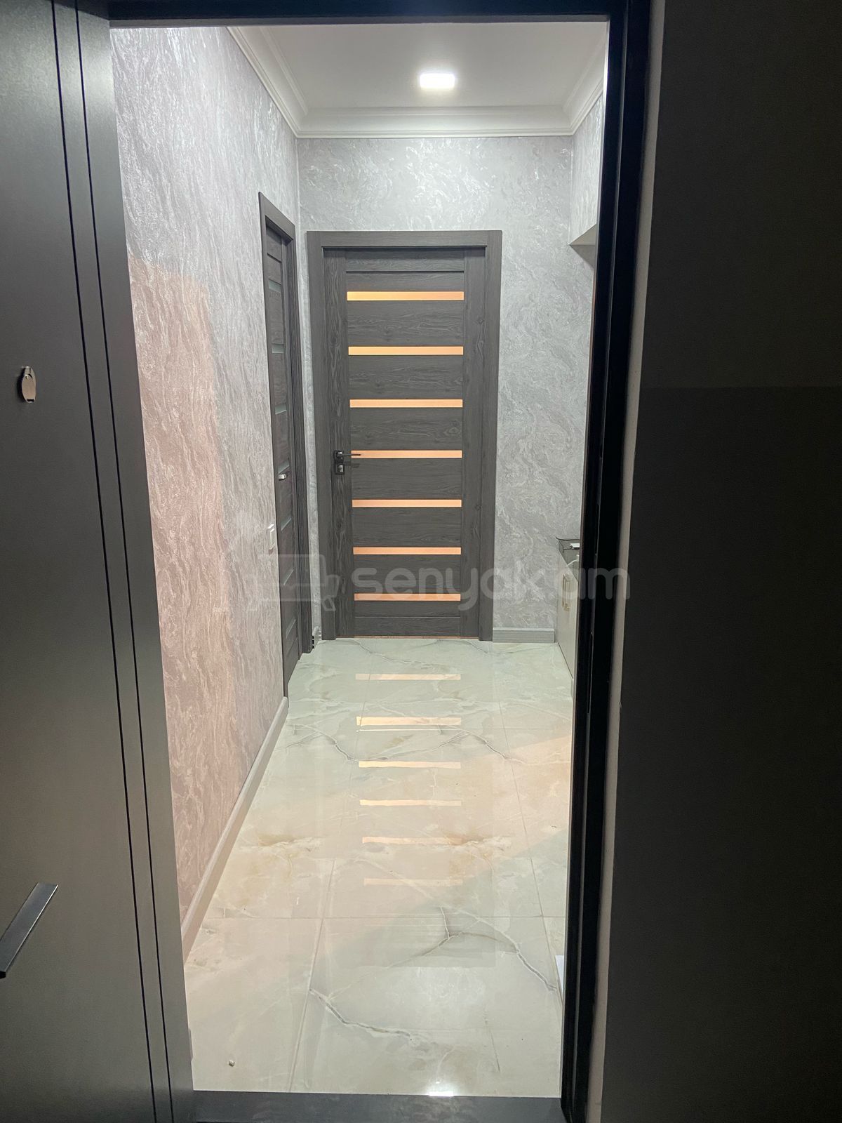 2 Սենյականոց Բնակարան Քարե Շենքում, 55քմ, 2/8 հարկ, Դիզայներական Վերանորոգված, Կահավորված, Արևկող