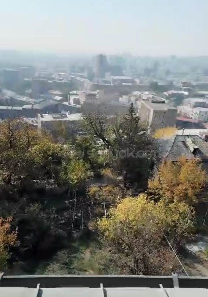 Ազատ նախագծով Շքեղ Առանձնատուն, 1020քմ, Լողավազանով, Ավտոտնակով