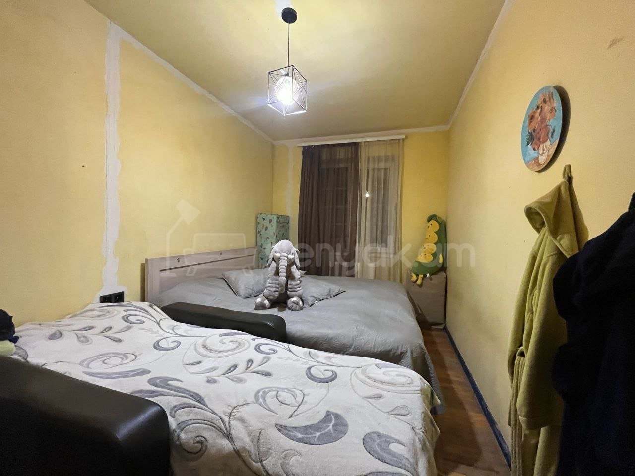 3 Սենյականոց Բնակարան Քարե Շենքում, 63քմ, 1/4 հարկ, Կոսմետիկ Վերանորոգված