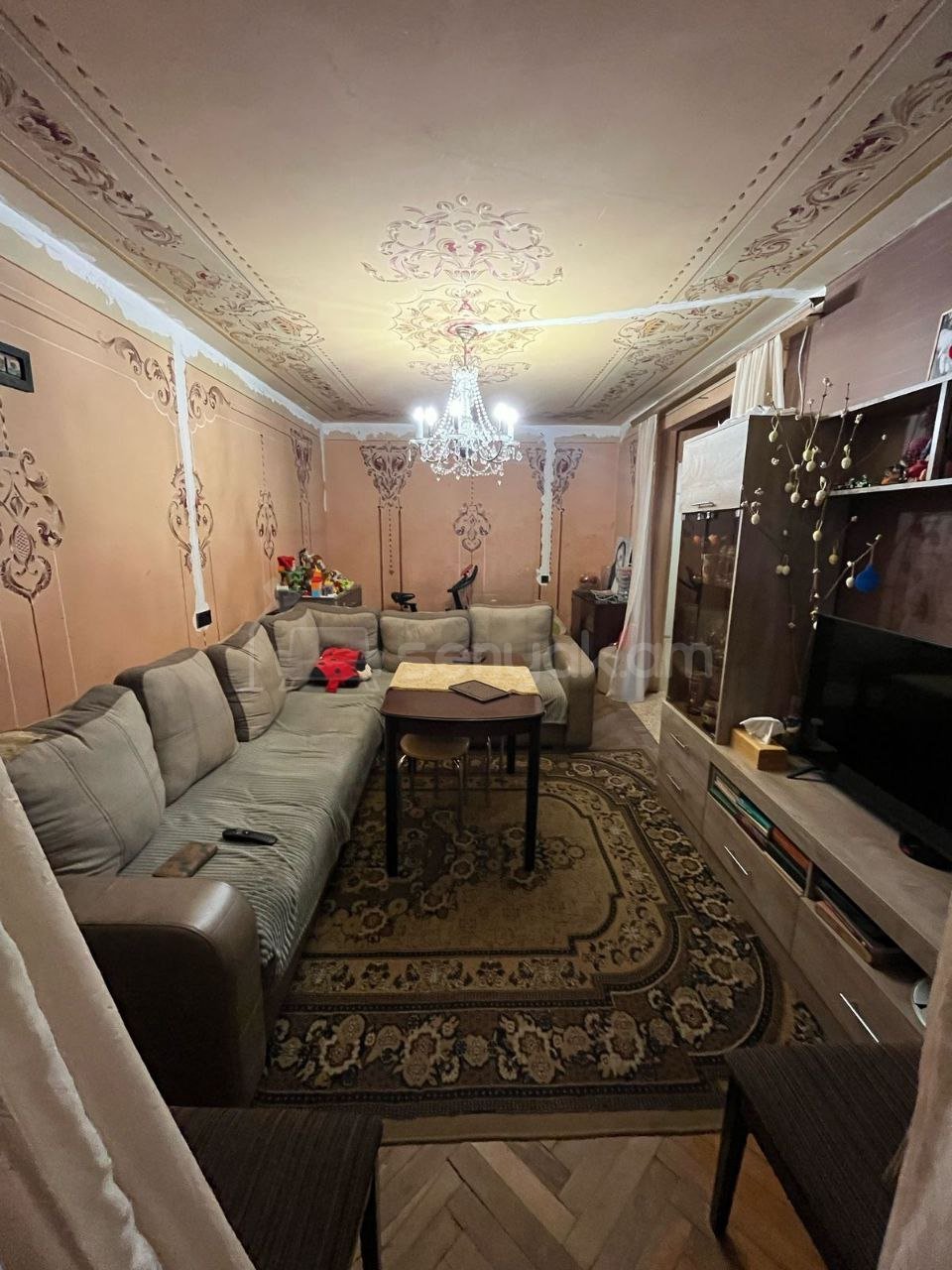 3 Սենյականոց Բնակարան Քարե Շենքում, 63քմ, 1/4 հարկ, Կոսմետիկ Վերանորոգված