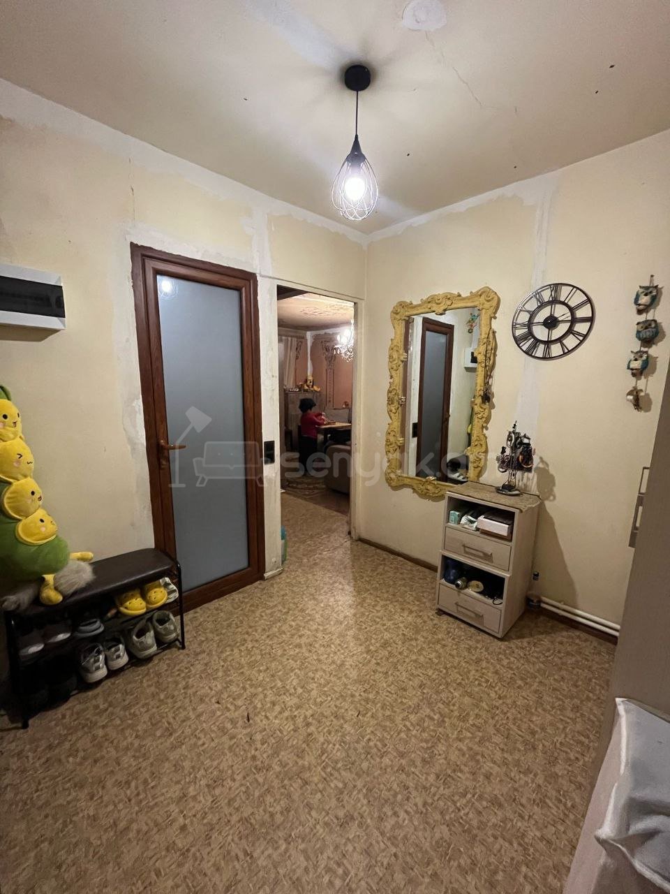 3 Սենյականոց Բնակարան Քարե Շենքում, 63քմ, 1/4 հարկ, Կոսմետիկ Վերանորոգված