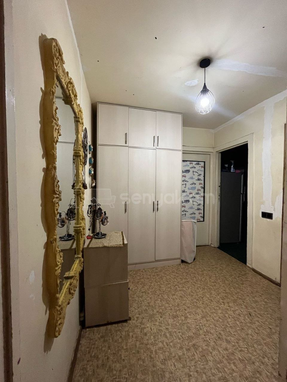 3 Սենյականոց Բնակարան Քարե Շենքում, 63քմ, 1/4 հարկ, Կոսմետիկ Վերանորոգված