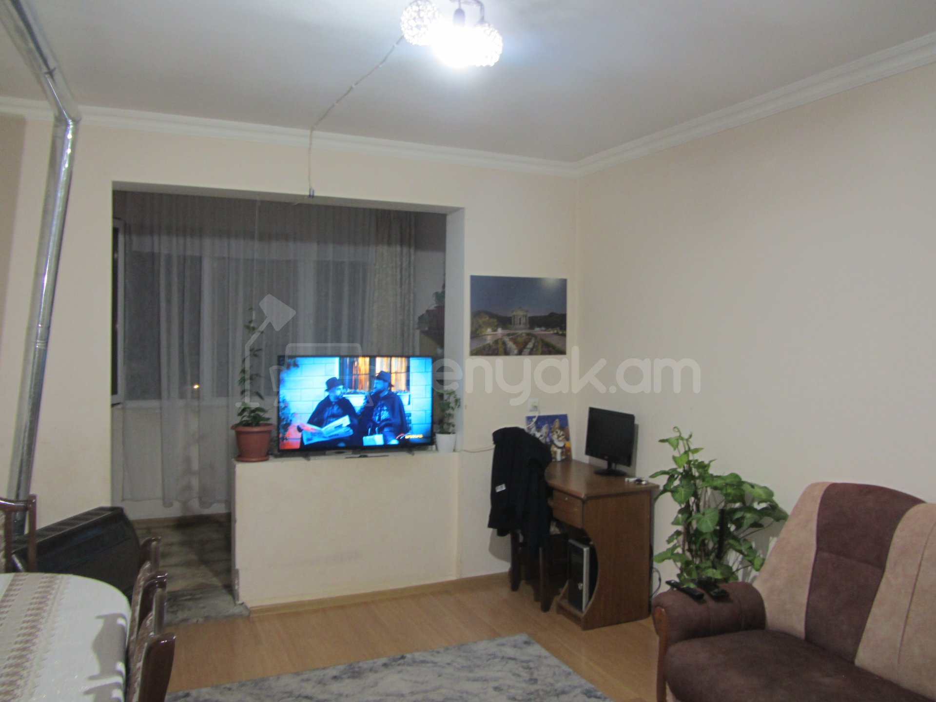 3 Սենյականոց Բնակարան, 61քմ, 5/5 հարկ, Նորմալ Վիճակում