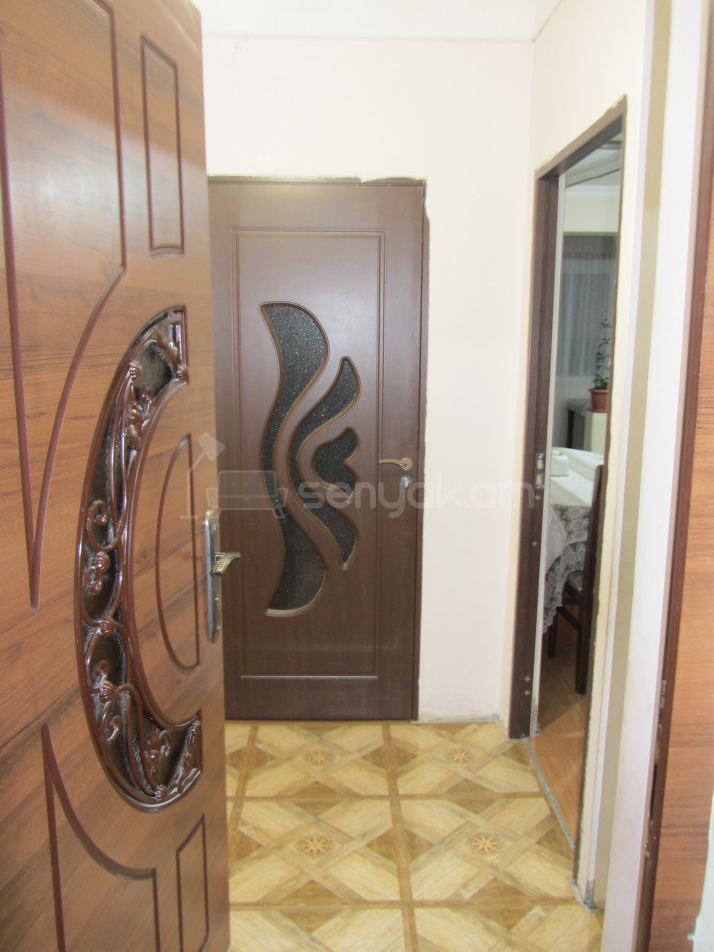 3 Սենյականոց Բնակարան, 61քմ, 5/5 հարկ, Նորմալ Վիճակում
