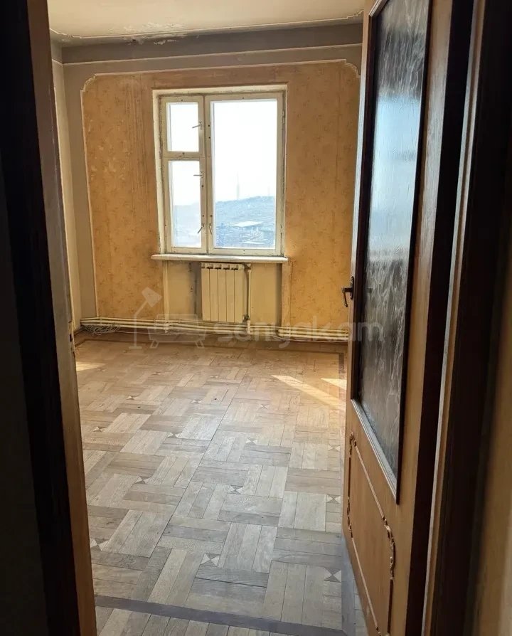 3 Սենյականոց Բնակարան, 92քմ, 5/9 հարկ, Նորմալ Վիճակում, Արևկող