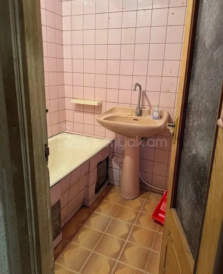 3 Սենյականոց Բնակարան, 92քմ, 5/9 հարկ, Նորմալ Վիճակում, Արևկող