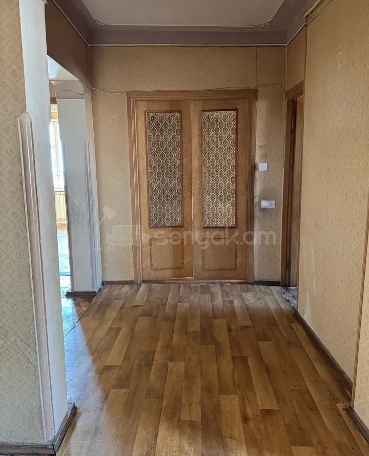 3 Սենյականոց Բնակարան, 92քմ, 5/9 հարկ, Նորմալ Վիճակում, Արևկող