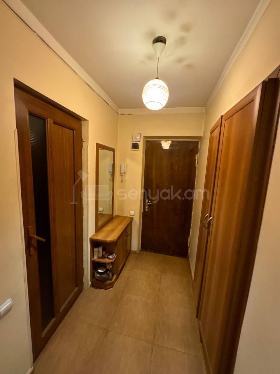 2 Սենյականոց Բնակարան Քարե Շենքում, 54քմ, 5/5 հարկ, Նորմալ Վիճակում