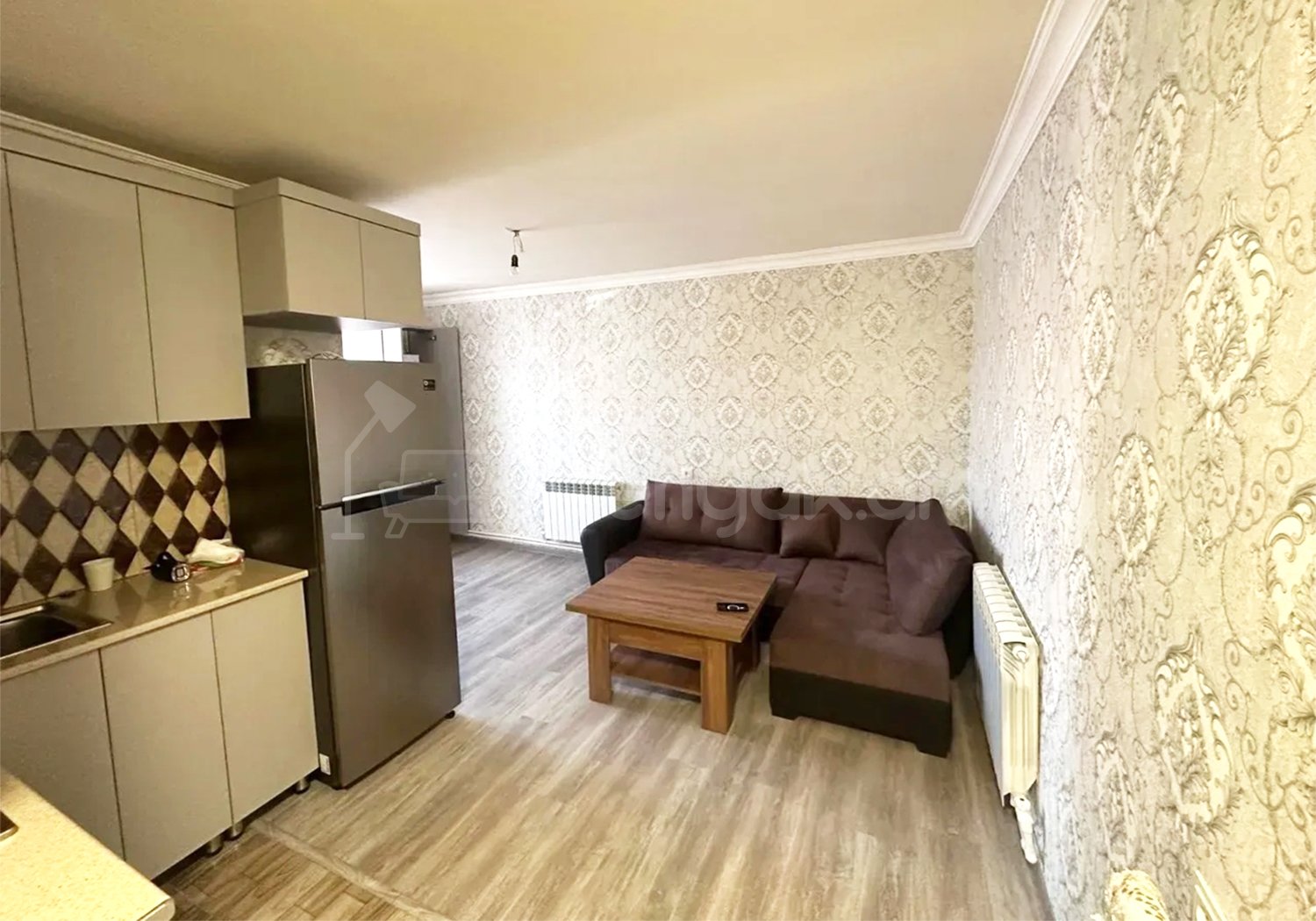 1 Սենյականոց Բնակարան Քարե Շենքում, 34քմ, 3/5 հարկ, Դիզայներական Վերանորոգված