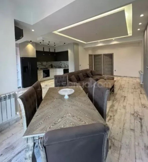 3 Սենյականոց Բնակարան Նորակառույցում, 90քմ, 5/8 հարկ, Դիզայներական Վերանորոգված, Կահավորված