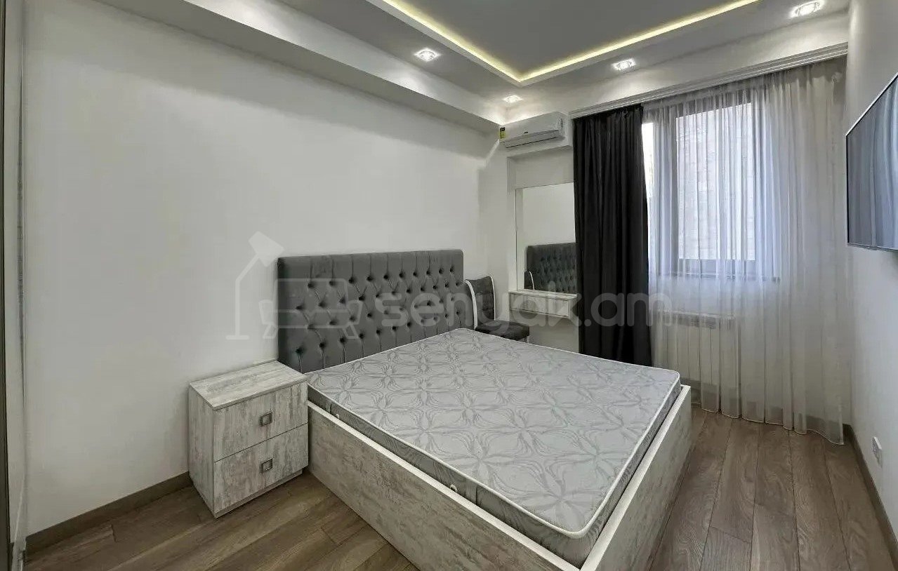 3 Սենյականոց Բնակարան, 70քմ, 2/5 հարկ, Դիզայներական Վերանորոգված, Կահավորված, Արևկող