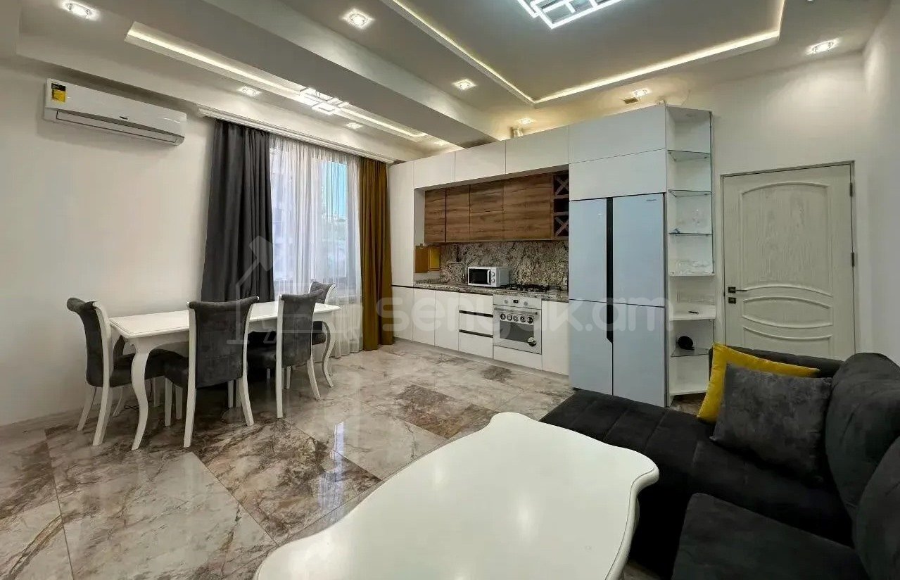 3 Սենյականոց Բնակարան, 70քմ, 2/5 հարկ, Դիզայներական Վերանորոգված, Կահավորված, Արևկող