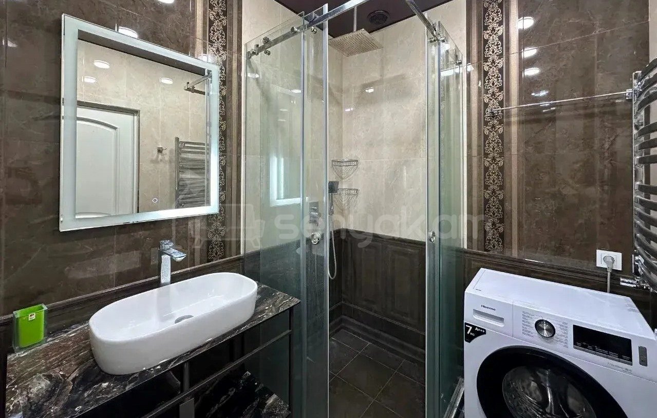 3 Սենյականոց Բնակարան, 70քմ, 2/5 հարկ, Դիզայներական Վերանորոգված, Կահավորված, Արևկող