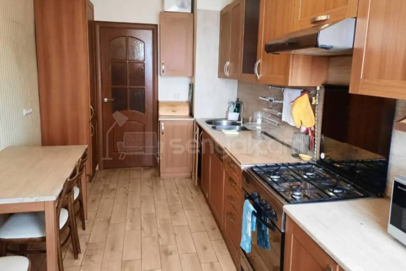 3 Սենյականոց Բնակարան, 82քմ, 7/14 հարկ, Կոսմետիկ Վերանորոգված, Կահավորված, Արևկող